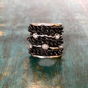 Stretch Silver/Gold Metal Crystal Black Chain Ring